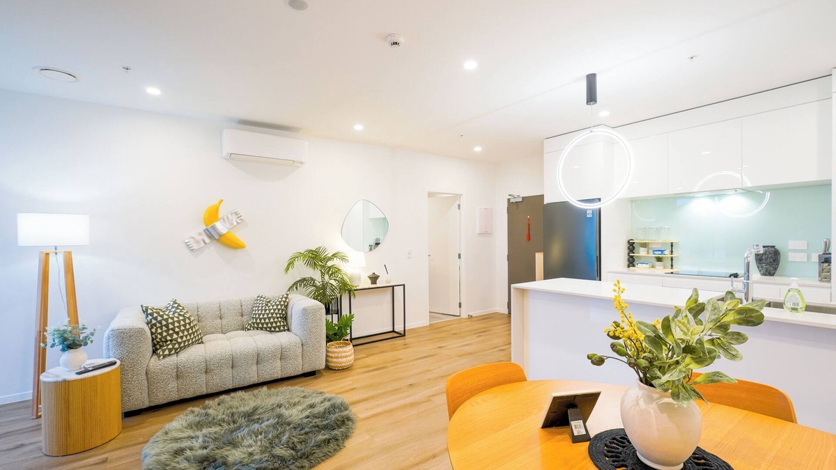 Greenlane - Ellerslie Apartment | 2 Bedrooms in Prime Location with Free Parking