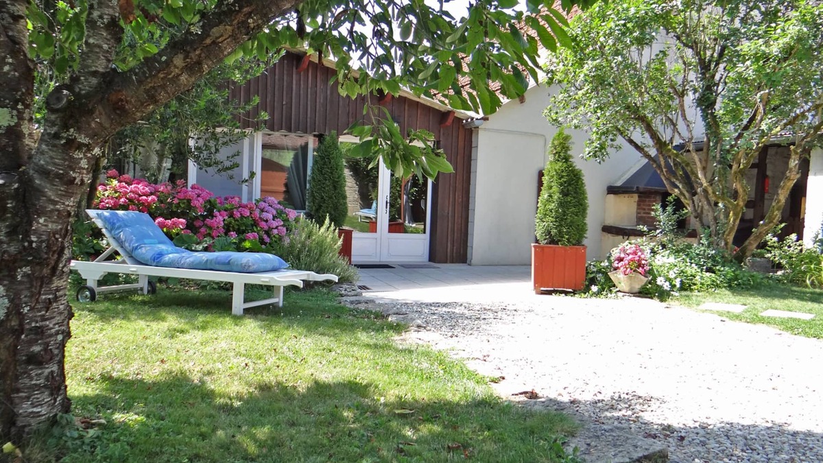 Ancy-le-Franc House | 2 Bedrooms Private Vacation Home In Ancy-Le-Franc