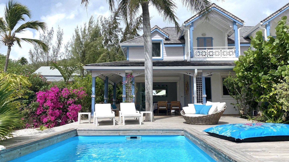 Orient Bay Villa | 2 bedrooms, private pool and sea view