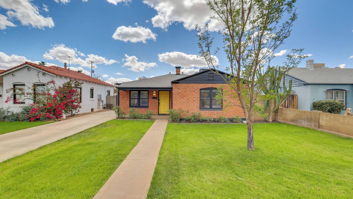 F. Q. Story House | 2 Blocks to Historic Grand Ave: Renovated PHX Home