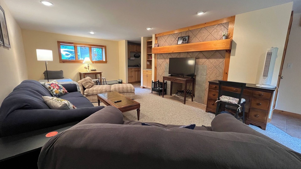 Silver Bay House | 2 BR, 1 BA with everything you need near Silver Bay & Hague!