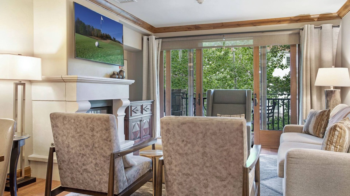 Vail Cabin | 2 BR 2 BA Unit in Vail Village Beautiful Sebastian Residence w 5 Star Amenities