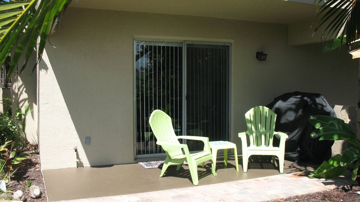 Indian Harbour Beach Condo | 2 Br 2 Ba Condo First Floor End unit