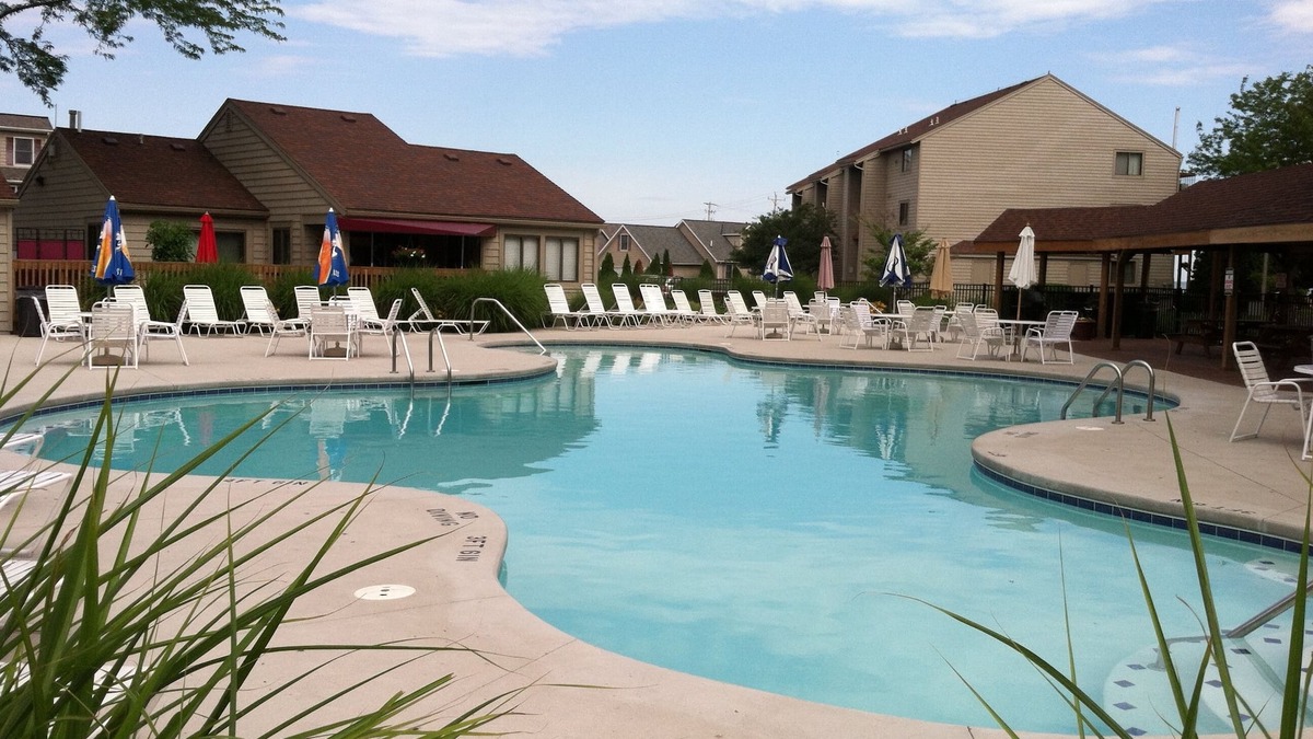 Port Clinton Condo | 2 BR -2Bath-1st floor unit & parking right out front. Book your 2026 stay now!