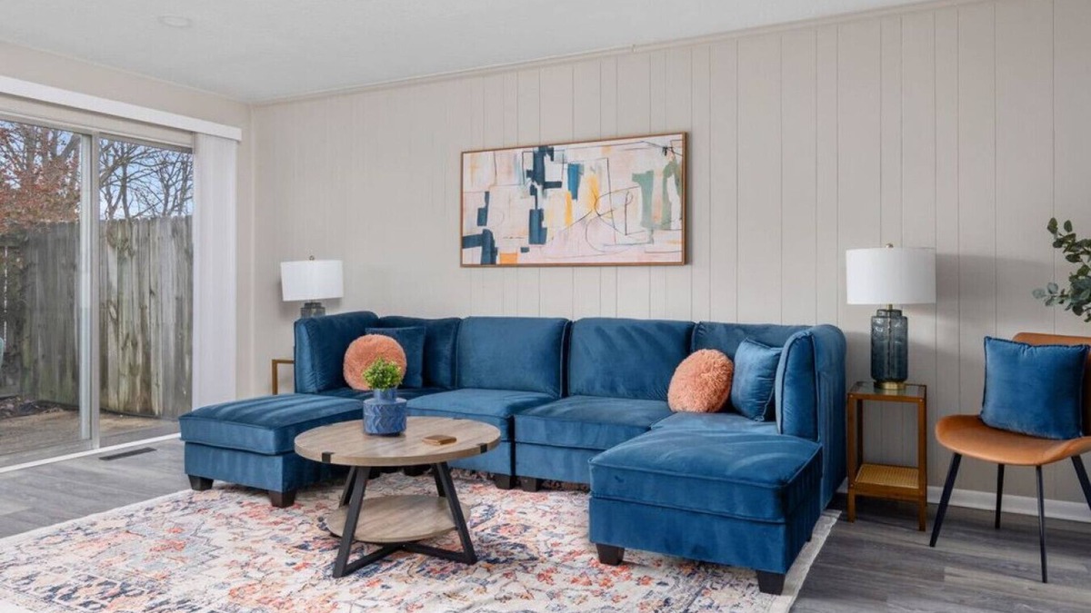 Heath Apartment | 2 BR Apartment with Patio
