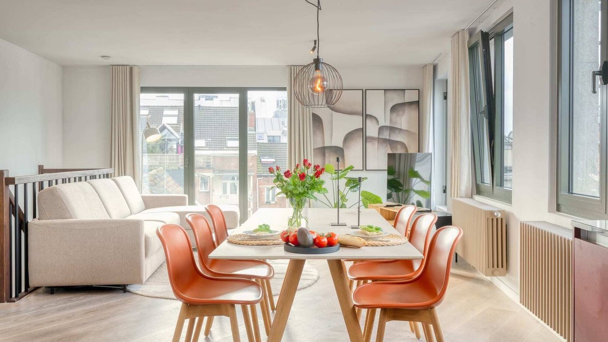 University District Apartment | 2-BR Getaway with MAS view