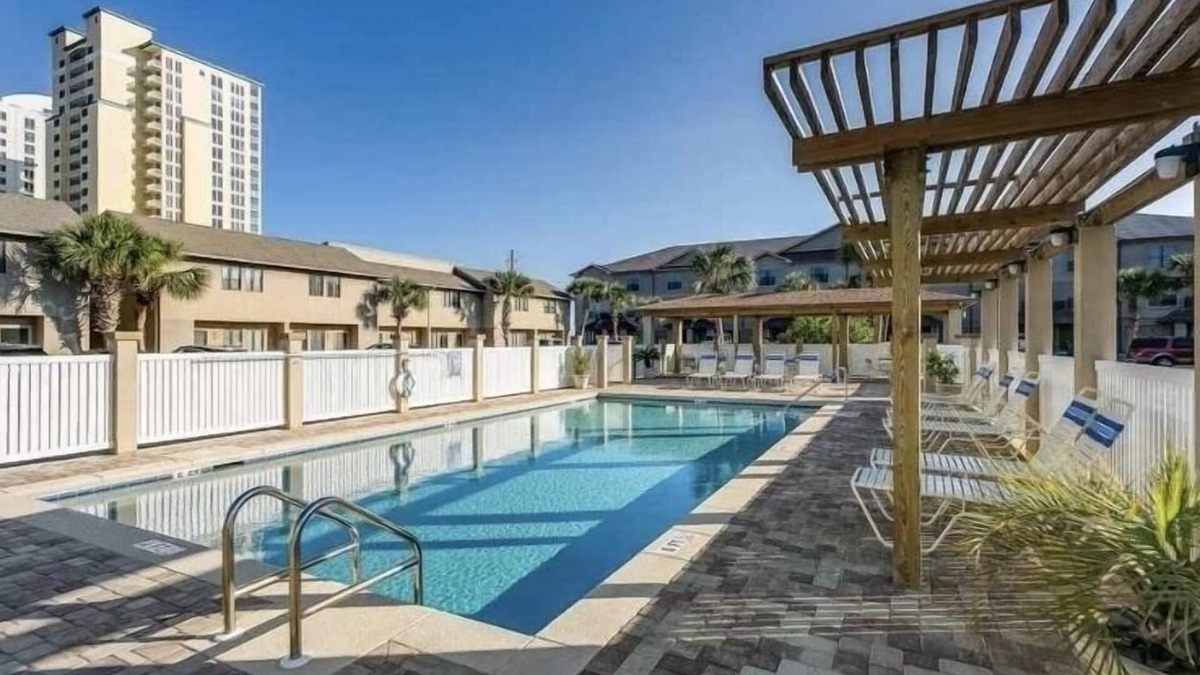 Sugar Beach House | 2 BR Gulf Front Complex - Heated Pool - Ask about SNOWBIRD DISCOUNTS!