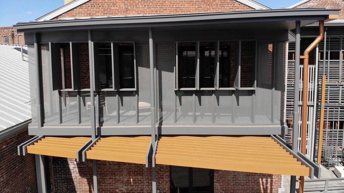 Danville House | 2 BR luxury suite w/ screened in porch; walkable to bars and restaurants.