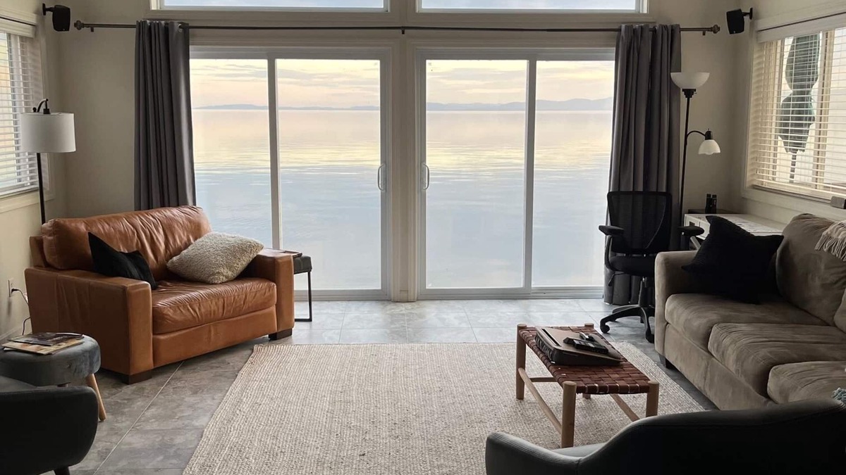 Malletts Bay House | 2 BR waterfront home. Colchester Point, Lake Champlain. 15 min to Burlington.
