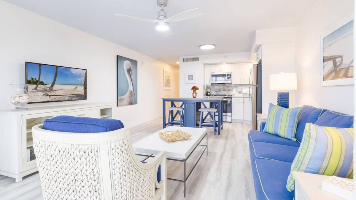 Captiva Apartment | 2 Bright One Bedroom Bayside Villas with Direct Beach Access & Fishing Fun