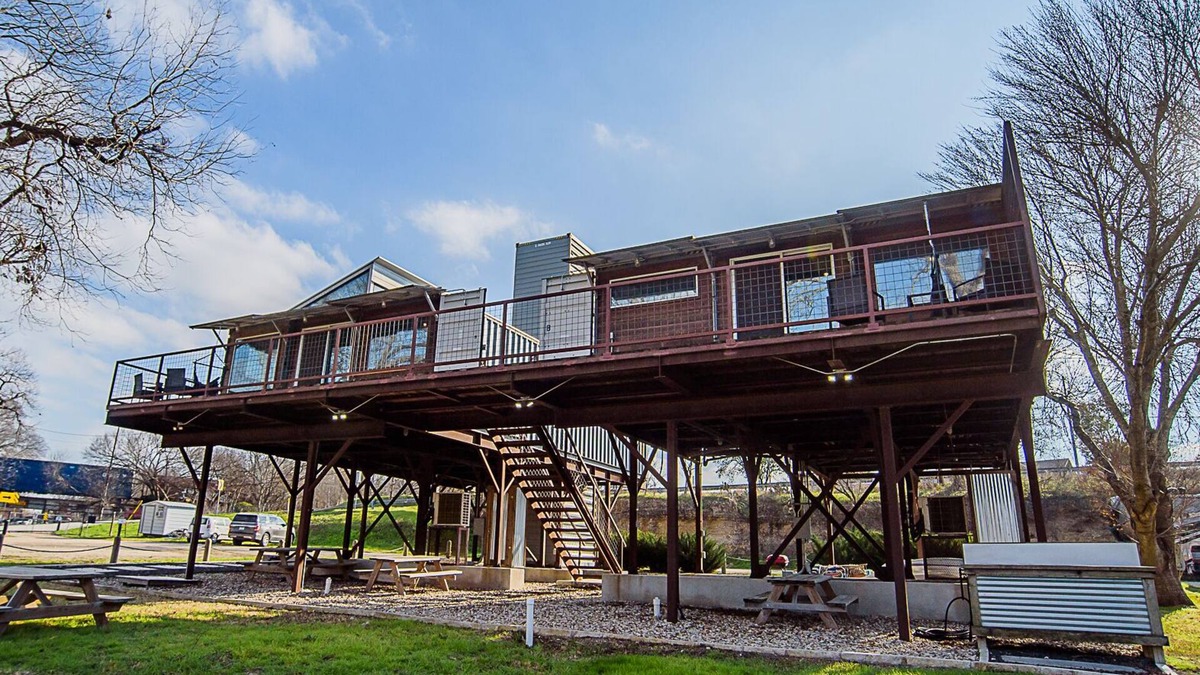 McQueeney Cabin | 2 Cabins-3 Acre Waterfront Property-10 Min to New Braunfels