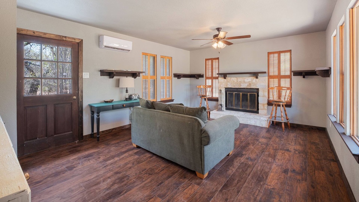 Hondo Cabin | 2 Cabins on 41 Acres 5 miles North of Hondo.