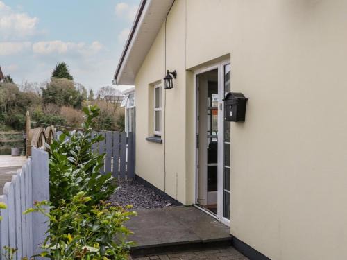 Belleek House | 2 Carlton Cottage