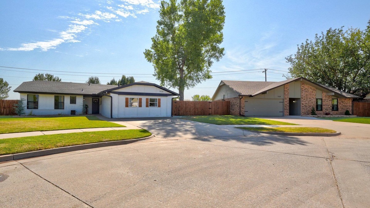 Moore House | 2 Clean and Updated Homes for Large Families in Moore