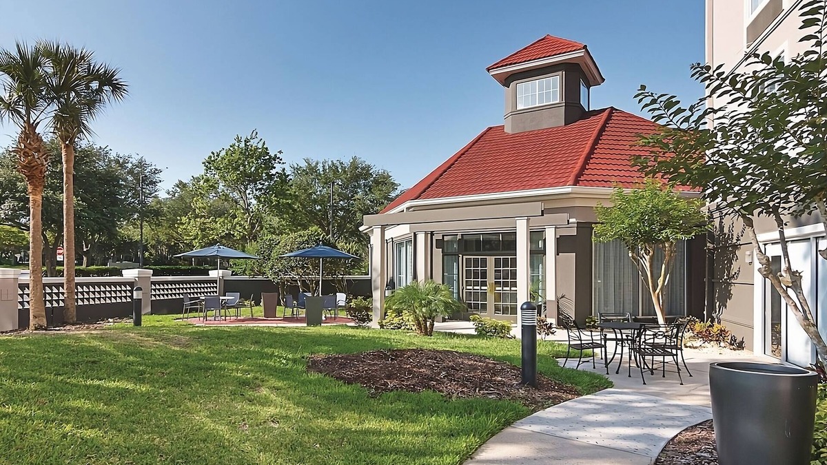 Orlando Hotel | 2 Comfortable Double Beds, La Quinta Inn & Suites, Pet-Friendly, near Universal
