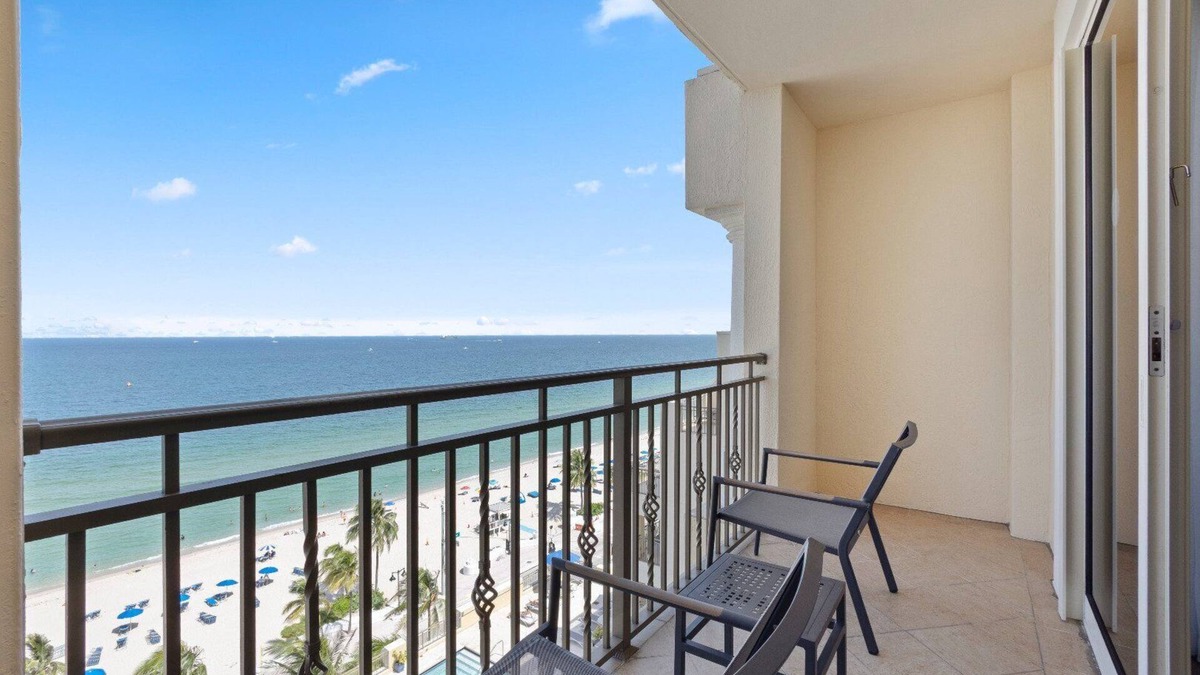 Central Beach Hotel | 2 Comfortable Units with Balcony! Oceanfront, Kitchenette! Outdoor Pool, Pet-friendly!