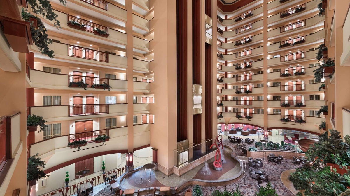 Murfreesboro Hotel | 2 Connecting Suites at a Hotel