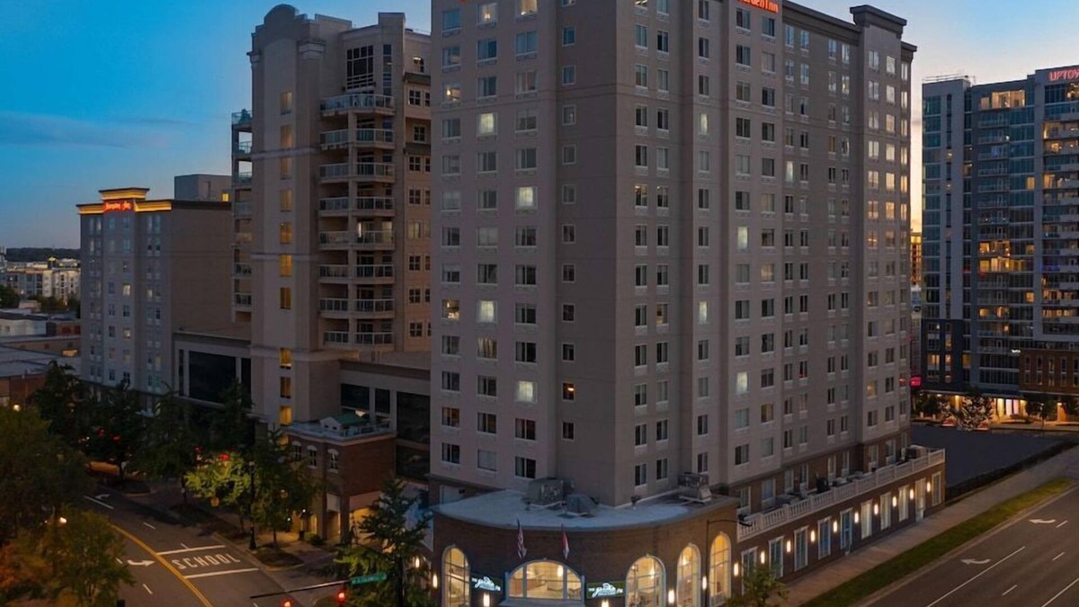Second Ward Hotel | 2 Connecting Suites at a Hotel