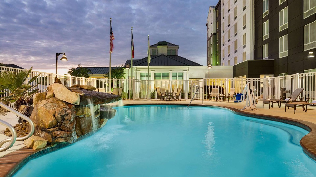 Energy Corridor Hotel | 2 Connecting Suites at a Hotel