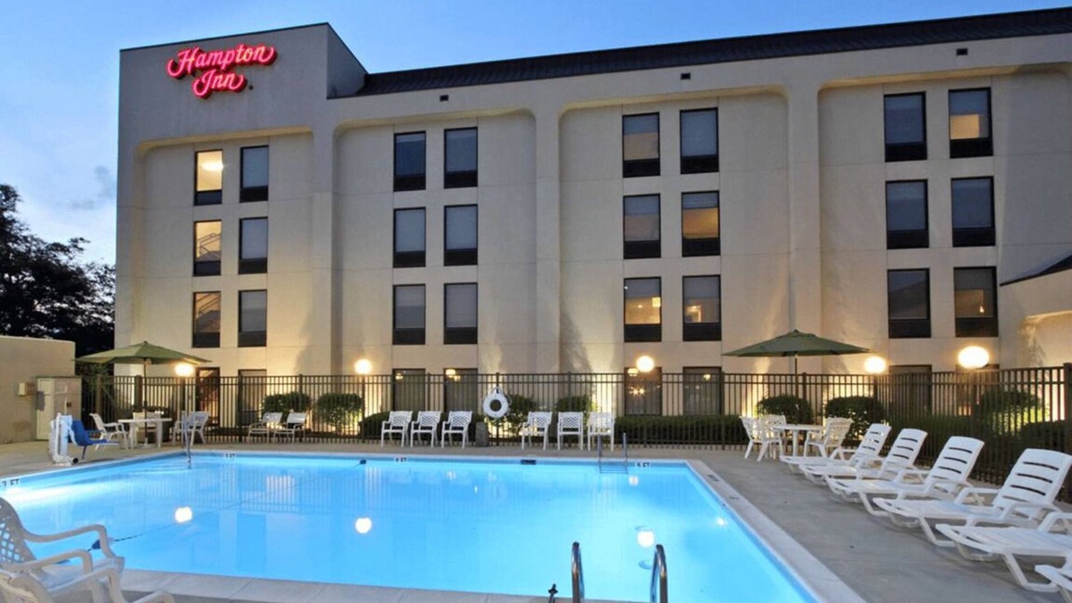 Hagerstown Hotel | 2 Connecting Suites at a Hotel