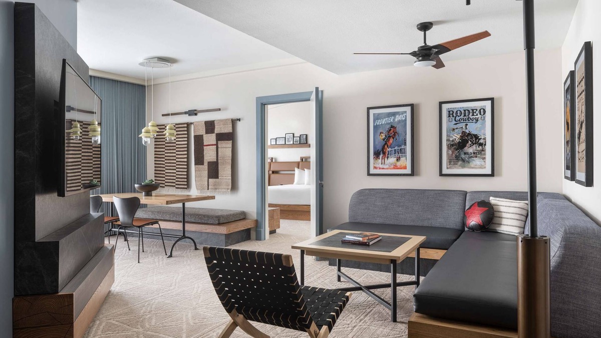 Lost Pines Hotel | 2 Connecting Suites at a 4⭐️ Hotel