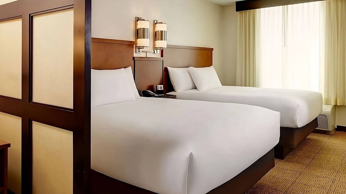 Austin Hotel | 2 Convenient Units! Pets Allowed, FREE Parking, Quick Drive to The Vortex!