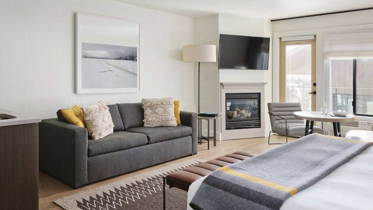 Teton Village Hotel | 2 Cozy Mountain View Suites Perfect for Skiers & Outdoor Enthusiasts