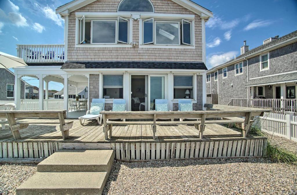 Ocean Bluff-Brant Rock House | 2 Decks and Beach Access Oceanfront Getaway!