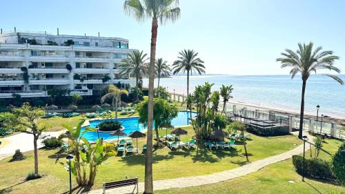 Golden Mile Apartment | 2 dorm 2 banos en primera linea en Playa Esmeralda