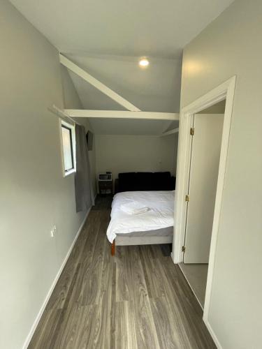 Rotorua Ski Chalet | 2 Double Beds including 1 Sofa Bed Garden Charlet unit C, 9 Steles Lane, Rotorua