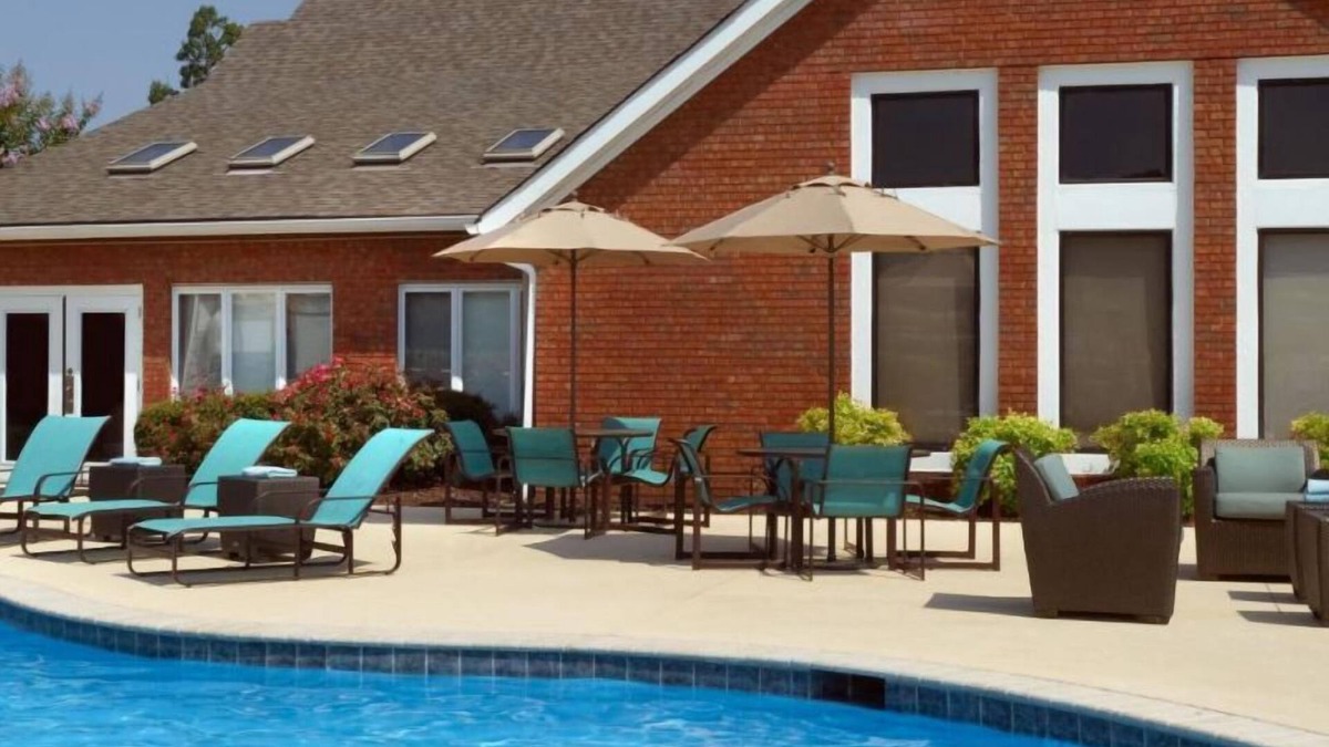 Crestline Heights House | 2 FIDO-friendly Units W/ Kitchens, Close to Birmingham Zoo! Pets Allowed, Pool!