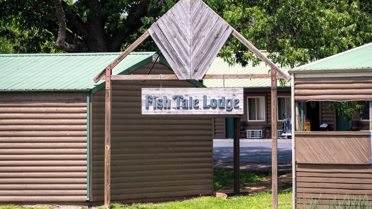 Buchanan Hotel | 2 Full Beds Room