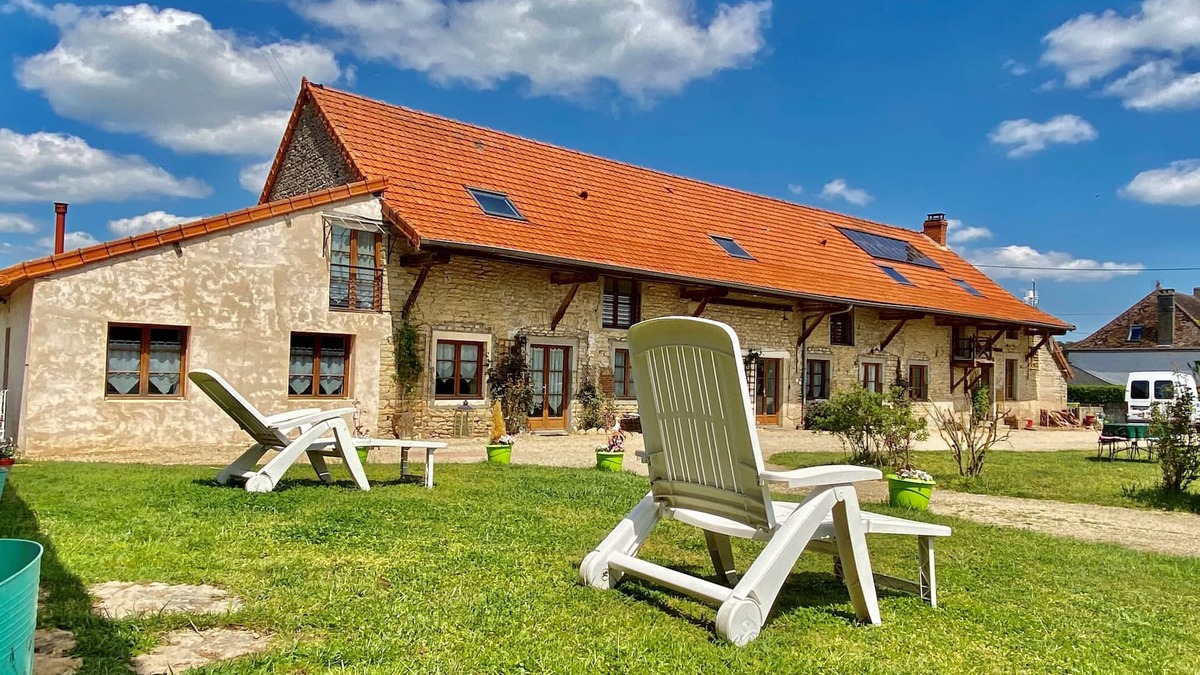 Saint-Martin-de-Salencey House | 2 Gites for 16 people