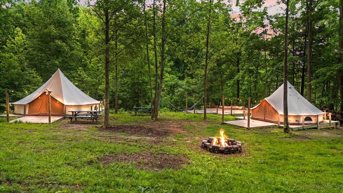 Stanton RV Rental | 2 Glamping Yurts, sleeps 6, in Red River Gorge with Wooded Views & Bathhouse