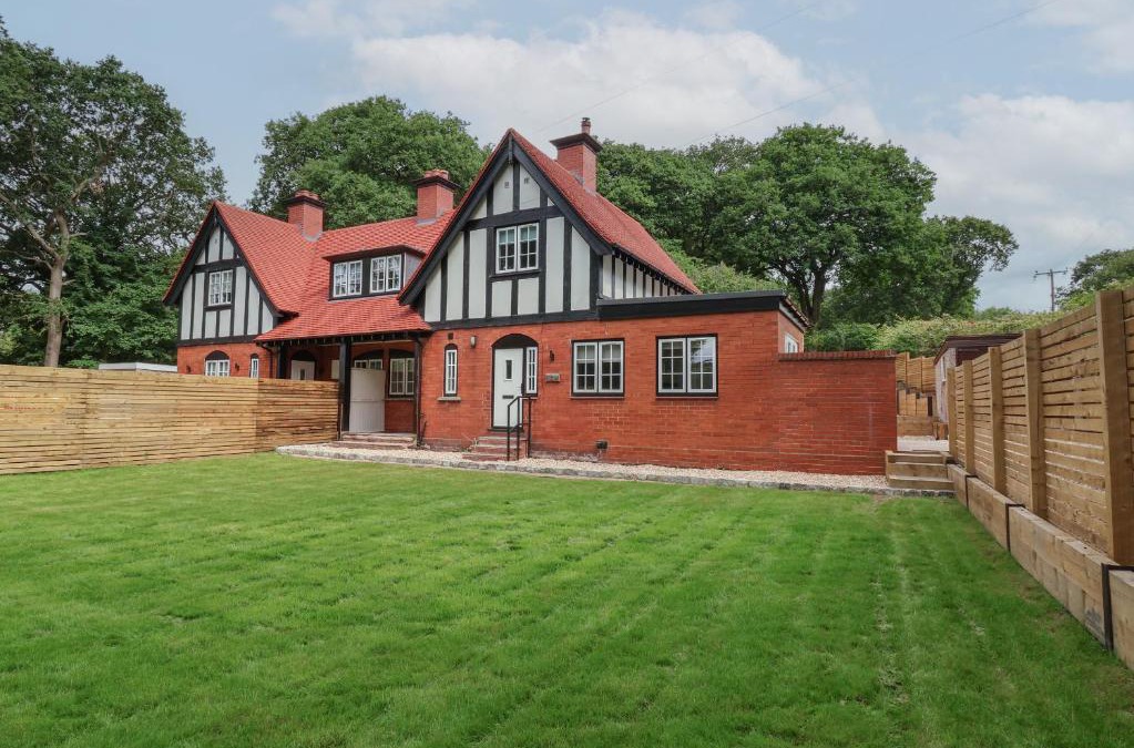 Cotebrook House | 2 Golf Links Cottages