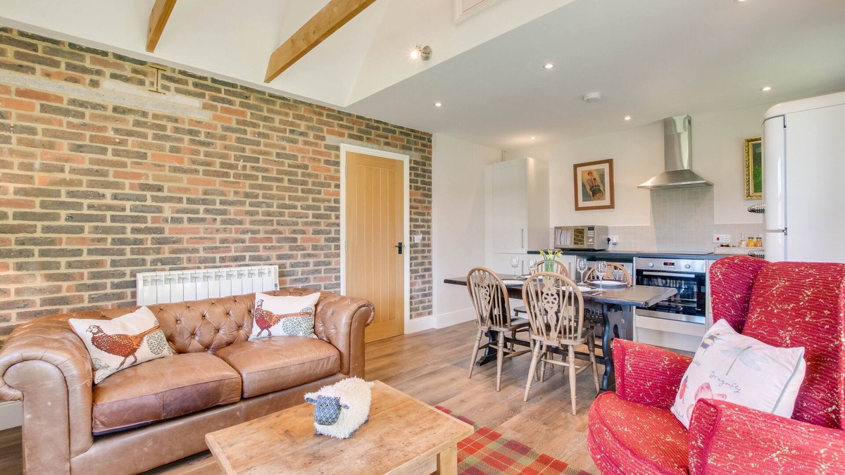 Stansted House | 2 Hilltop Cottages - Two Bedroom House, Sleeps 4