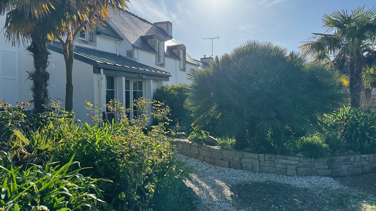 Saint-Marine House | 2 houses and a garden, 50 meters from the port, close to the grocery store
