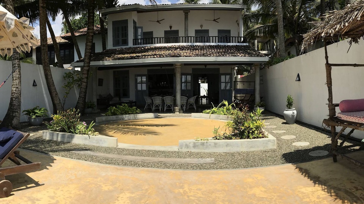 Talpe House | 2 King-bed Luxury Beach house