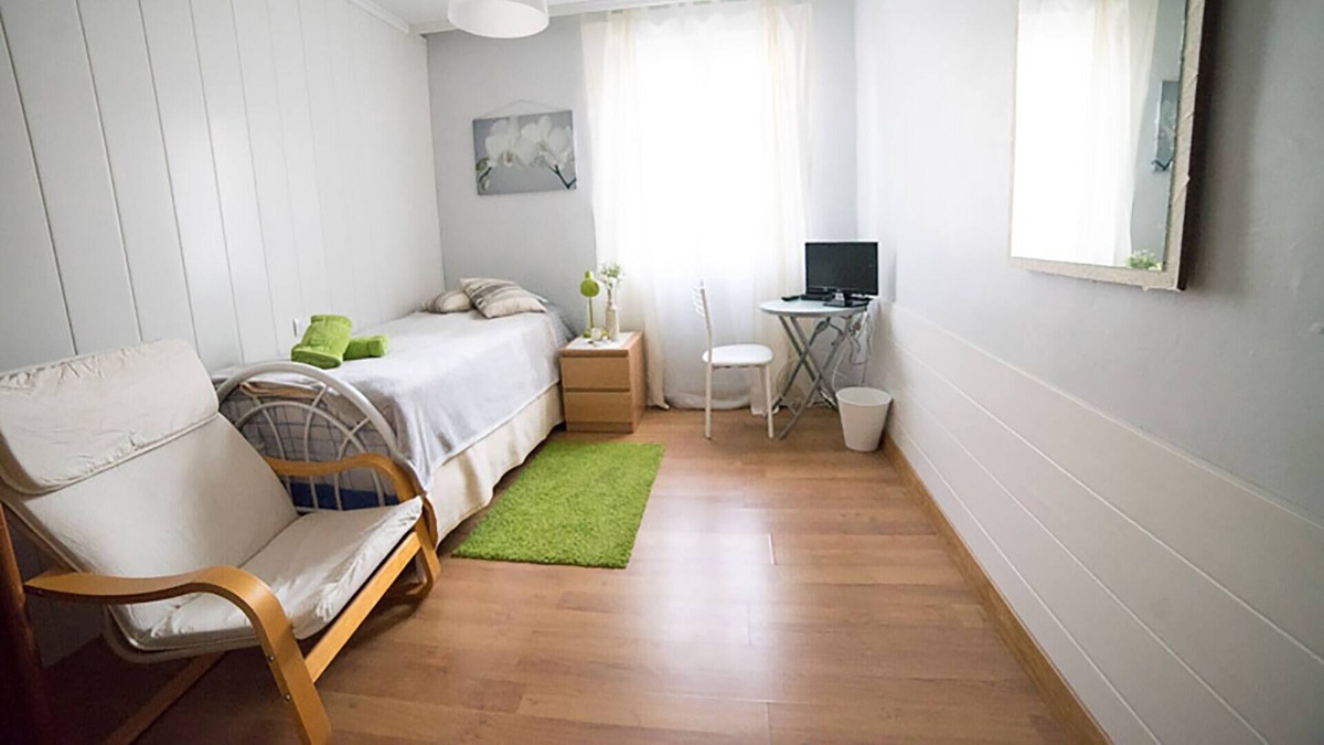 Burlada Condo | 2 kms away from Pamplona downtown. A big exterior room for San Fermin!