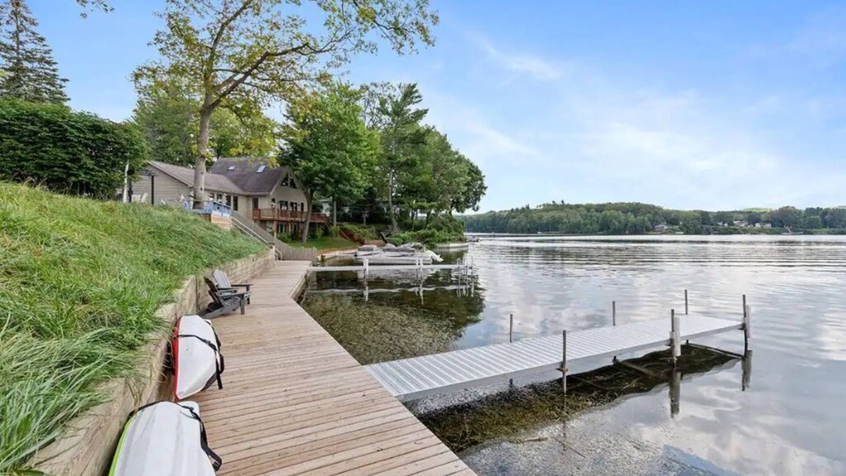 Newaygo Cottage | 2 Lakefront Cottages: Docks, Kayaks, Bikes, BBQ