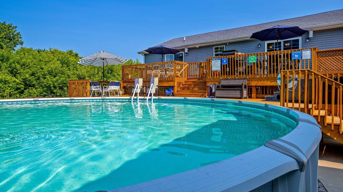Dorr House | ★2-Level Deck: Huge Pool/Hot Tub Game Room/Billiards Fire Pit & more!