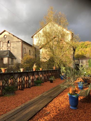 La Celle-sous-Gouzon House | 2 lofts dans château industriel Les Grands Moulins de Ruffin
