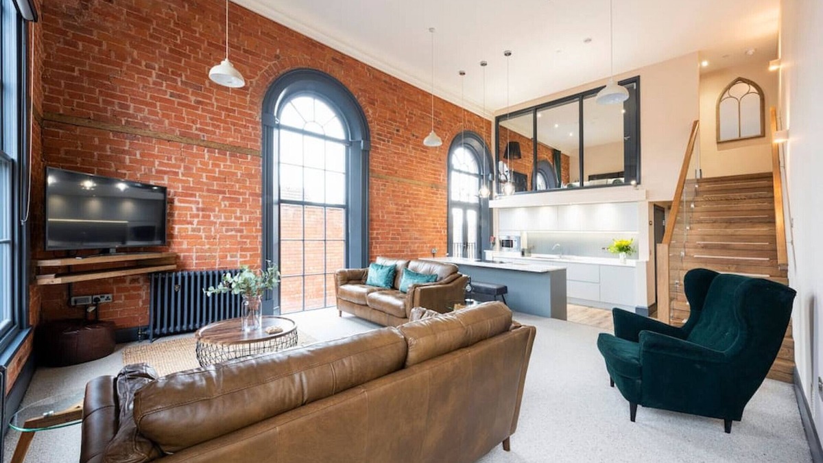 Edwinstowe Condo | 2 luxurious modern style apartments, in the heart of Sherwood Forest