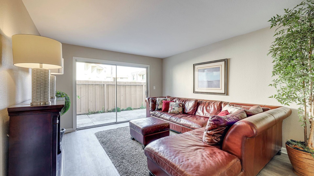 Port Hueneme Condo | 2 Mi to Beaches: Condo w/Patio in Port Hueneme!