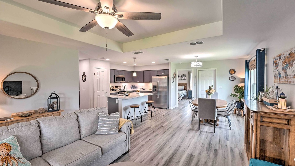 San Patricio County House | 2 Mi to Boating: 'RR Sea House' in Aransas Pass!