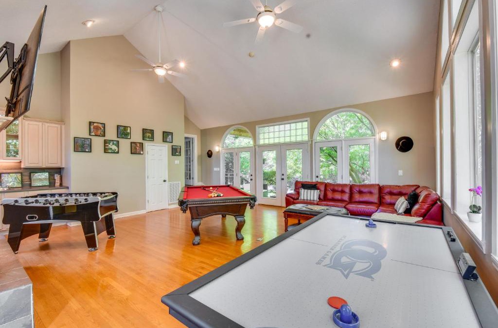 Clemson Villa | 2 Mi to Clemson Central Villa with Deck, Near Lakes
