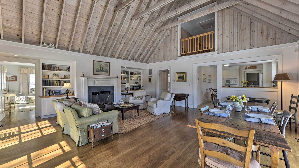 Ipswich Cottage | 2 Mi to Crane Beach: Waterfront Ipswich Escape!