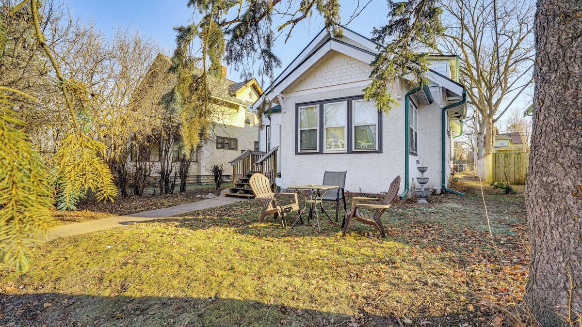 Harrison Apartment | 2 Mi to Downtown: Pet-Friendly Minneapolis Apt!