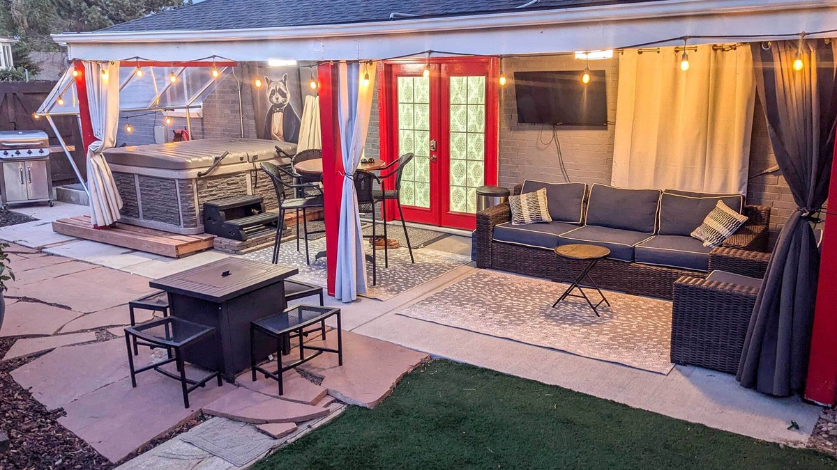 Edgewater House | 2 Mi to Dtwn: Home w/Hot Tub in Denver!