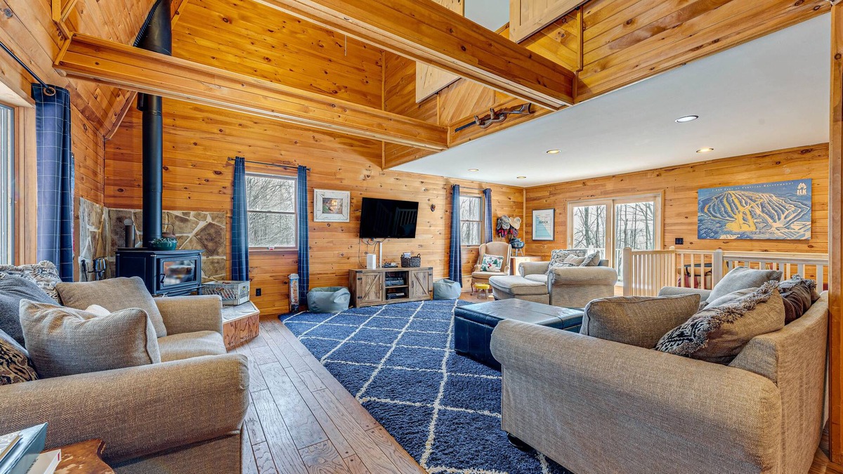 Union Dale Cabin | 2 Mi to Elk Mountain: Poconos Escape on 11 Acres!